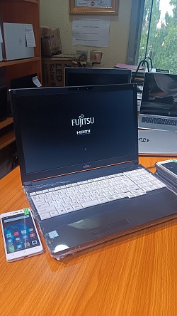 FUJITSU. 500GB HDD/8GB RAM, INTEL CORE i5, 1.6GHZ, DVD/CDWR, 7th GENERATION @N199,000